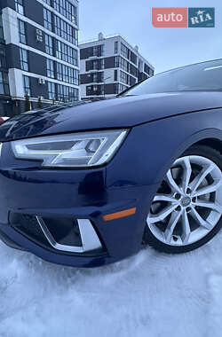 Седан Audi A4 2018 в Львові