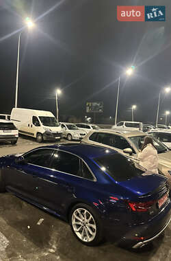 Седан Audi A4 2018 в Львові