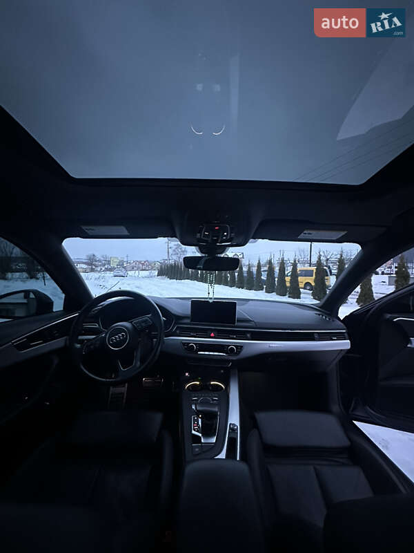 Седан Audi A4 2018 в Львові