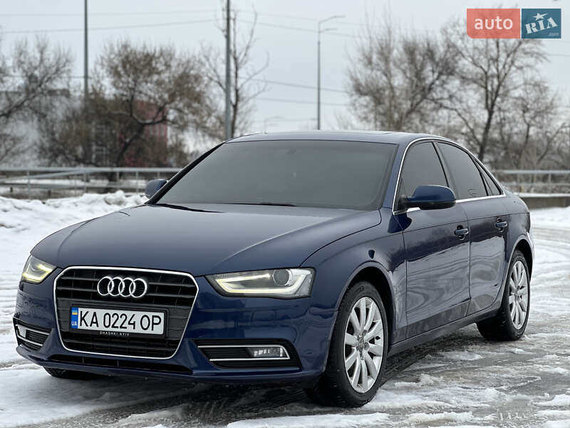 Седан Audi A4 2013 в Киеве