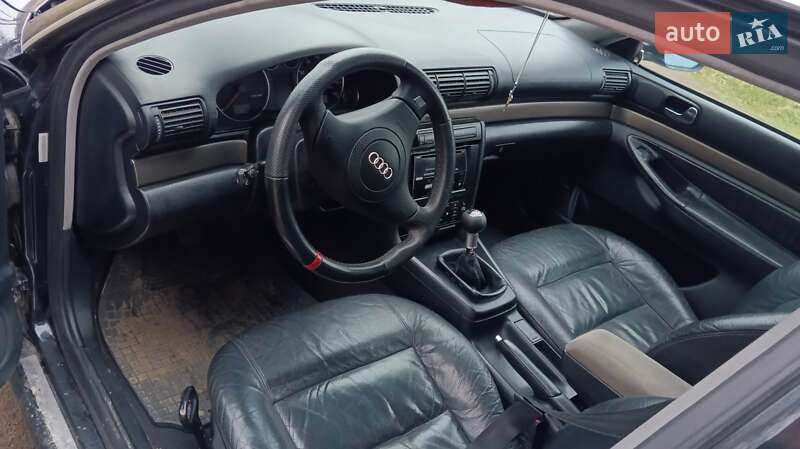 Универсал Audi A4 2000 в Ужгороде