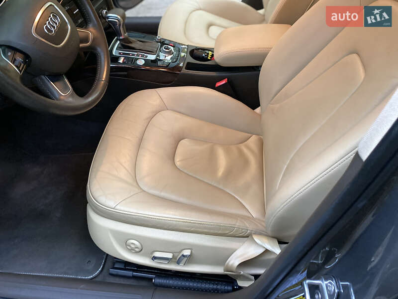 Седан Audi A4 2014 в Бердичеві