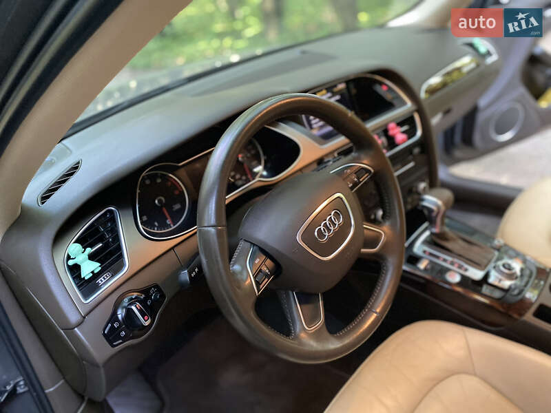 Седан Audi A4 2014 в Бердичеві
