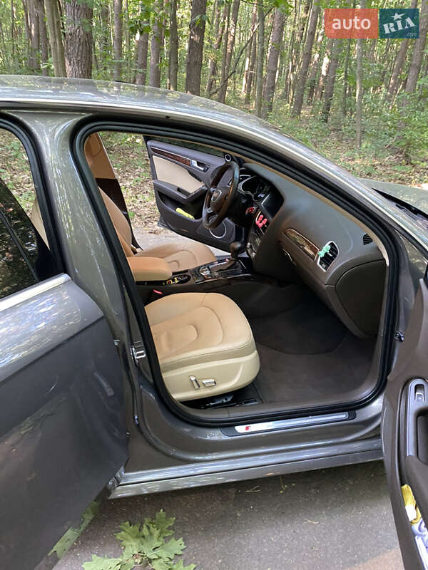 Седан Audi A4 2014 в Житомирі