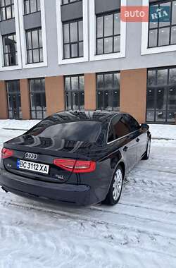 Седан Audi A4 2012 в Львове