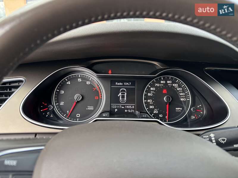Седан Audi A4 2012 в Львове