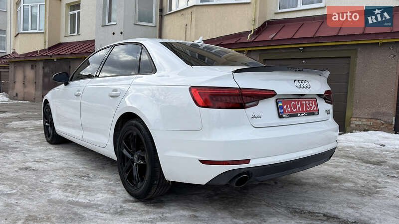 Седан Audi A4 2017 в Львові