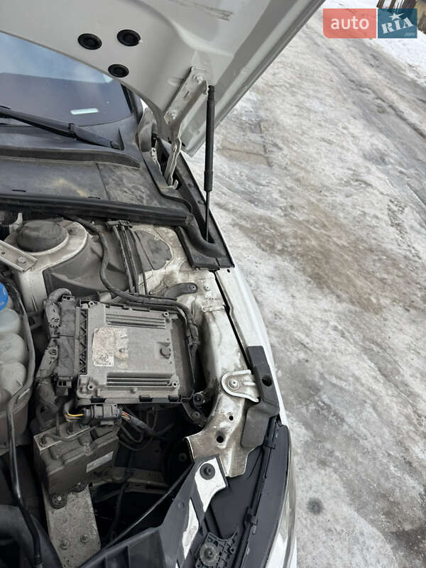 Седан Audi A4 2017 в Львові