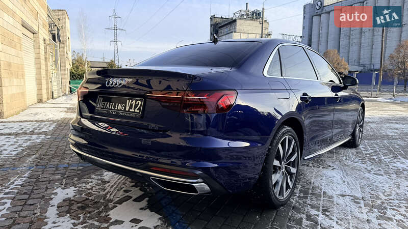 Седан Audi A4 2020 в Дніпрі