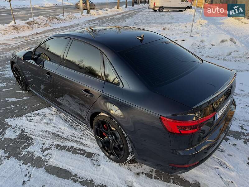 Седан Audi A4 2016 в Киеве