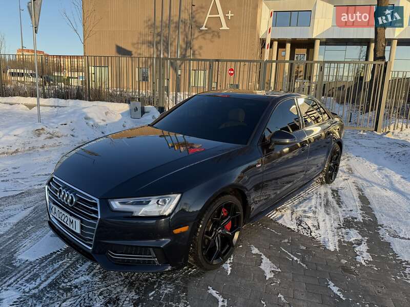 Седан Audi A4 2016 в Киеве
