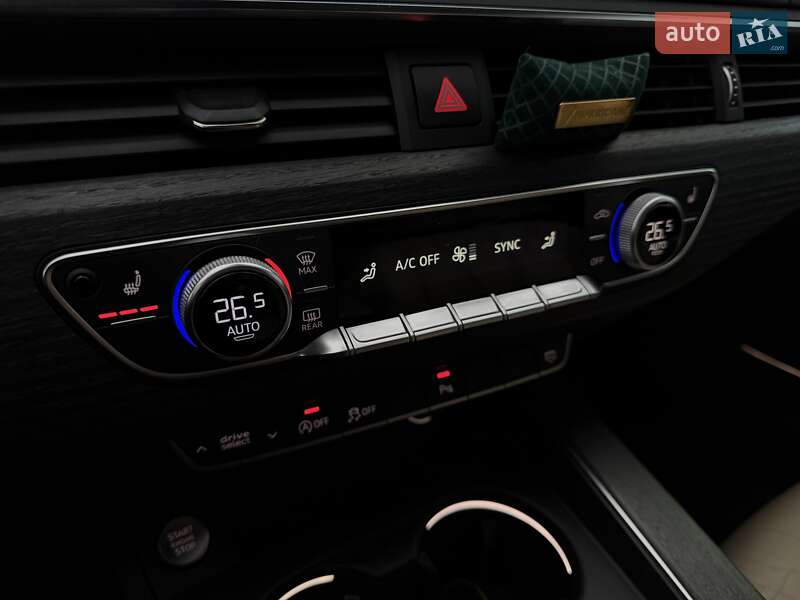 Седан Audi A4 2016 в Киеве