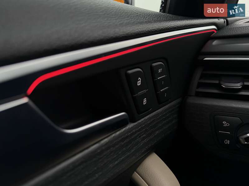 Седан Audi A4 2016 в Киеве