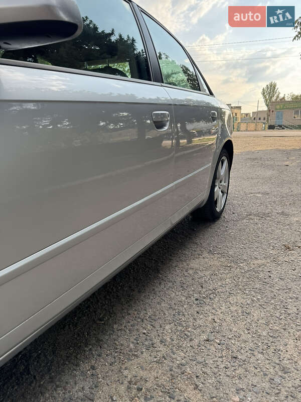 Седан Audi A4 2005 в Вознесенську