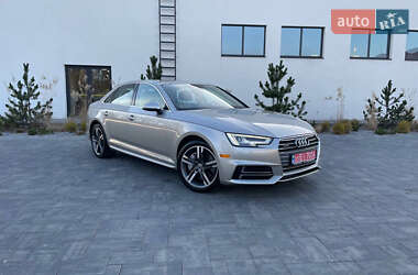 Седан Audi A4 2017 в Луцке