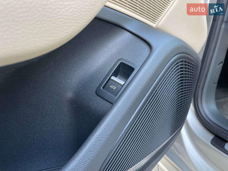 Седан Audi A4 2017 в Луцьку