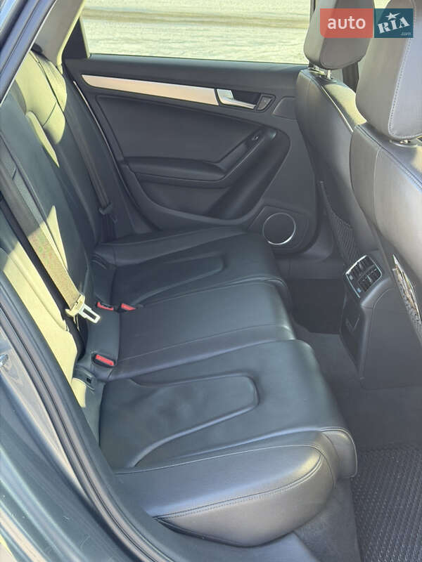 Седан Audi A4 2015 в Броварах