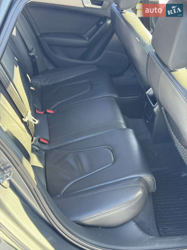 Седан Audi A4 2014 в Золотоноші