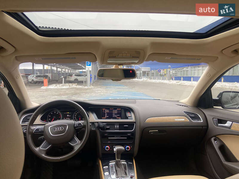 Седан Audi A4 2012 в Львові