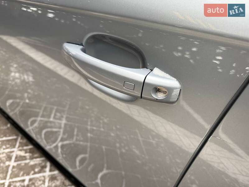 Седан Audi A4 2011 в Києві