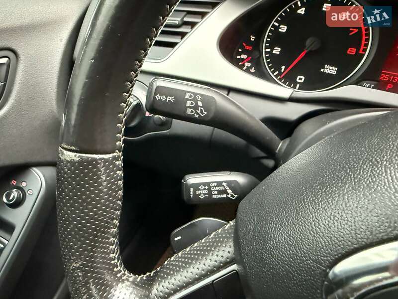 Седан Audi A4 2011 в Києві