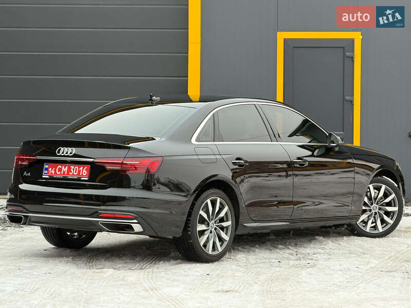 Седан Audi A4 2020 в Самборі