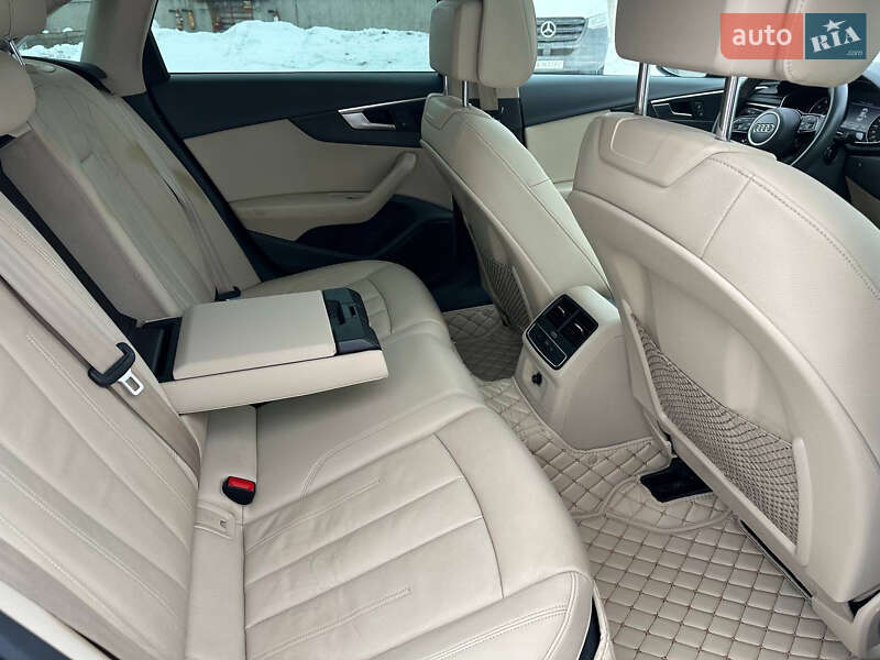 Седан Audi A4 2018 в Києві