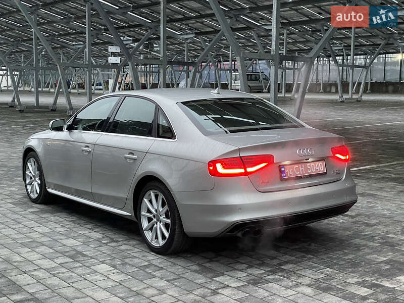 Седан Audi A4 2013 в Львове