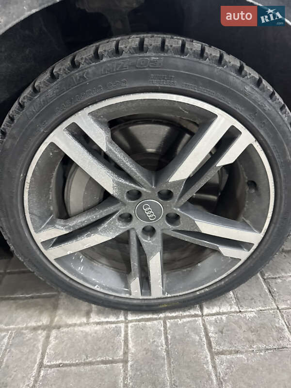 Седан Audi A4 2016 в Києві