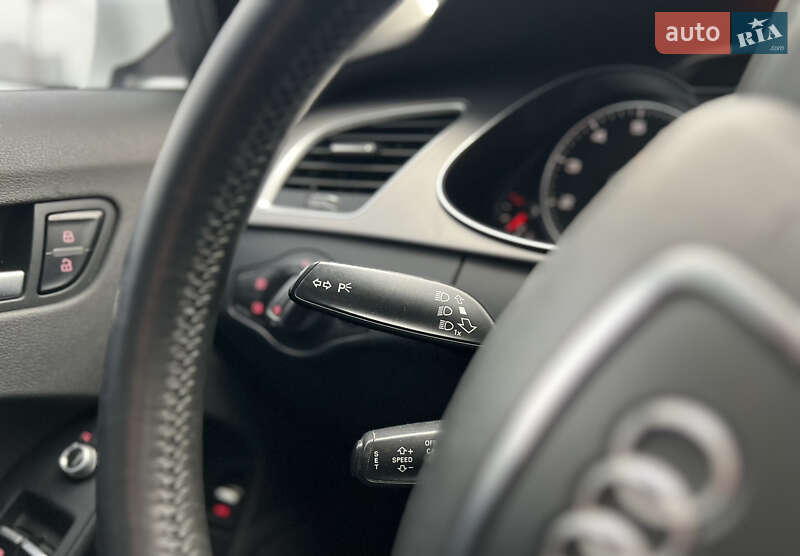 Седан Audi A4 2014 в Києві