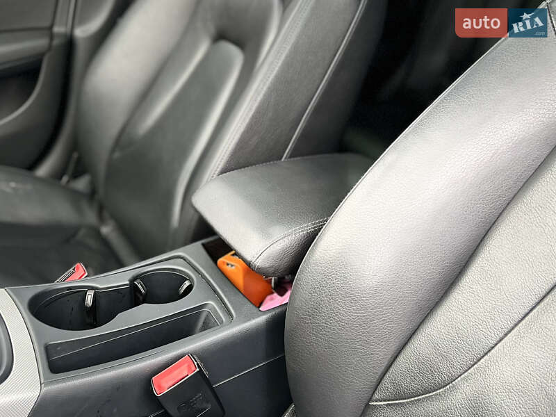 Седан Audi A4 2014 в Києві