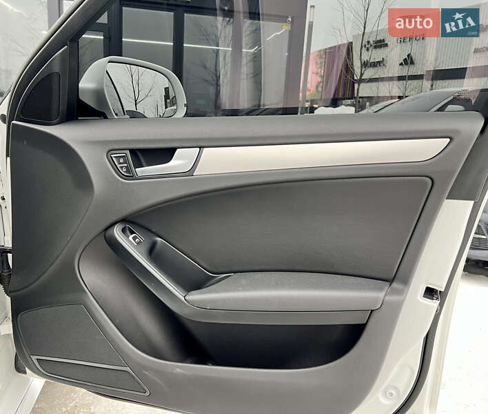 Седан Audi A4 2014 в Києві