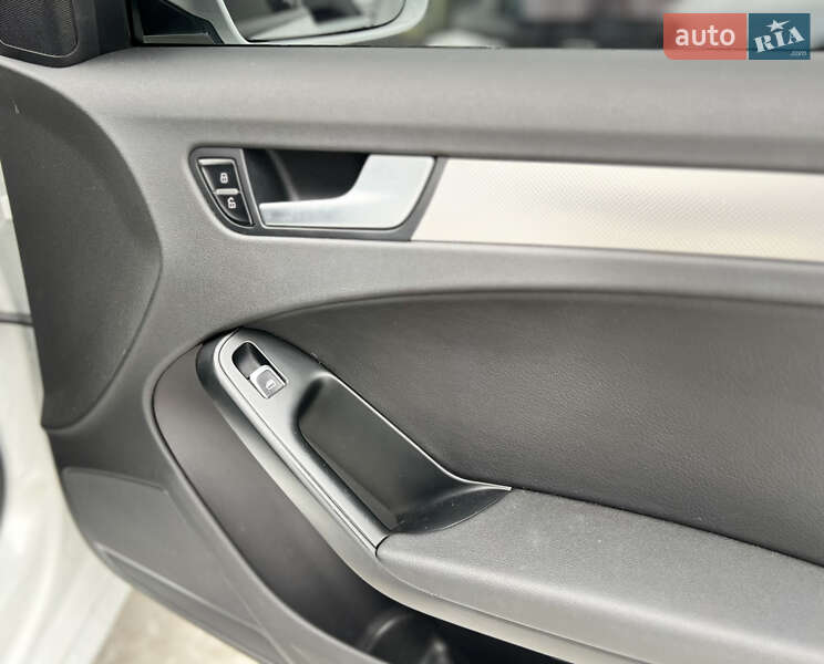 Седан Audi A4 2014 в Києві