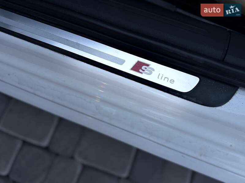 Седан Audi A4 2014 в Львові