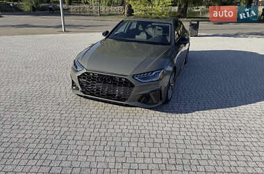 Седан Audi A4 2023 в Львове