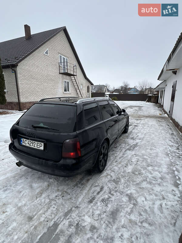 Універсал Audi A4 1997 в Ратному
