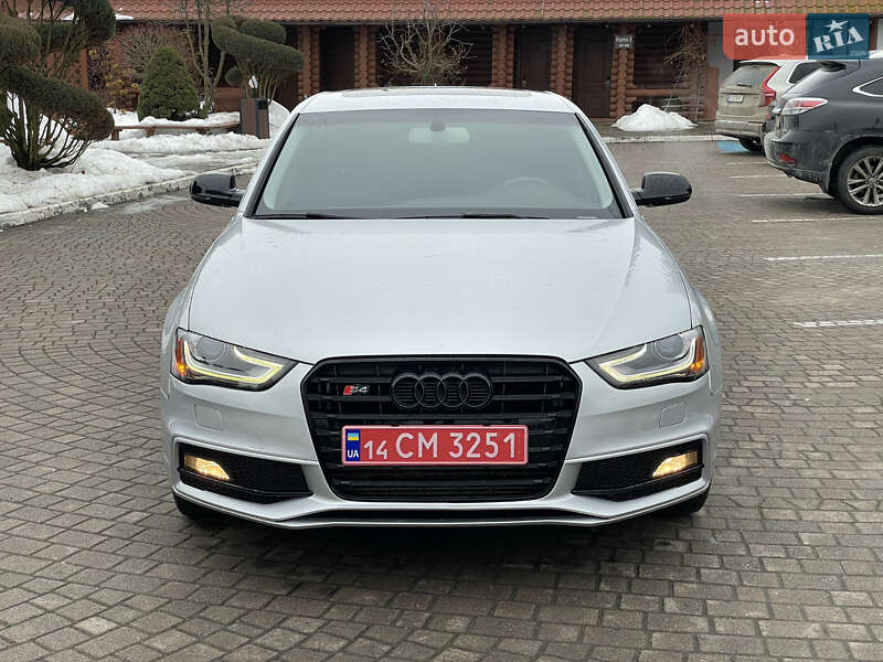 Седан Audi A4 2013 в Яворові
