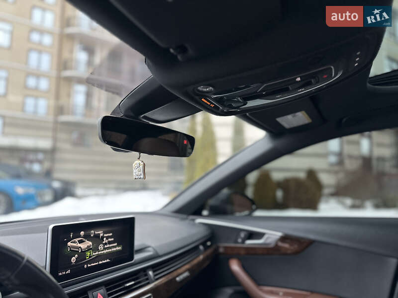 Седан Audi A4 2018 в Шептицькому