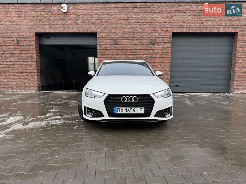 Седан Audi A4 2018 в Хмельницькому