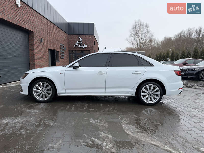 Седан Audi A4 2018 в Хмельницькому