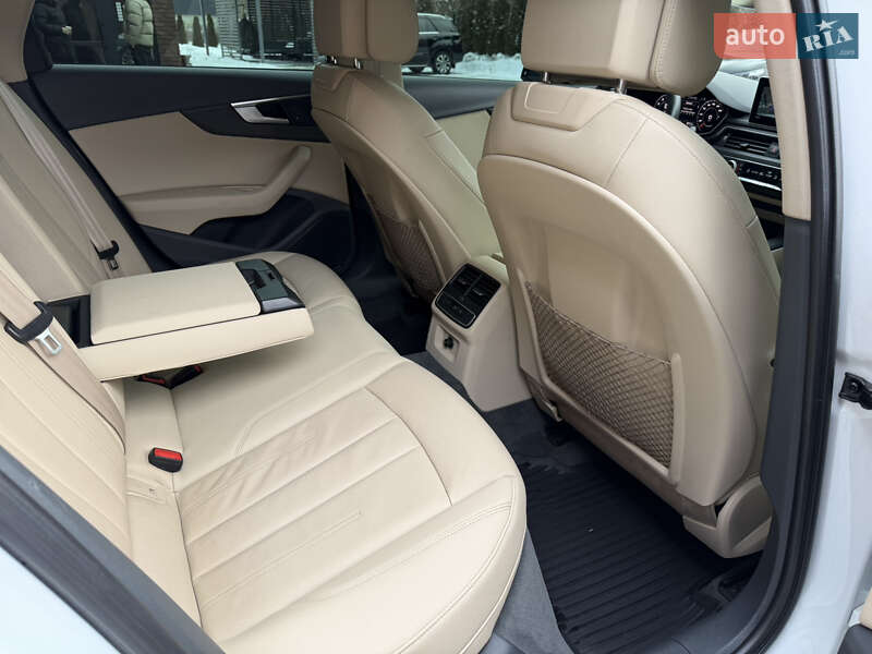 Седан Audi A4 2018 в Хмельницькому