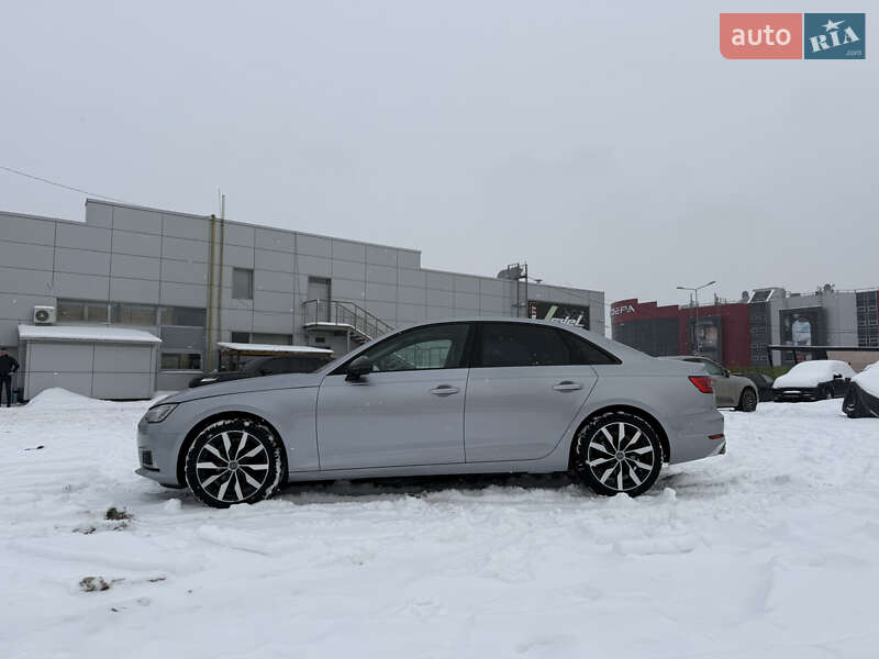 Седан Audi A4 2017 в Киеве