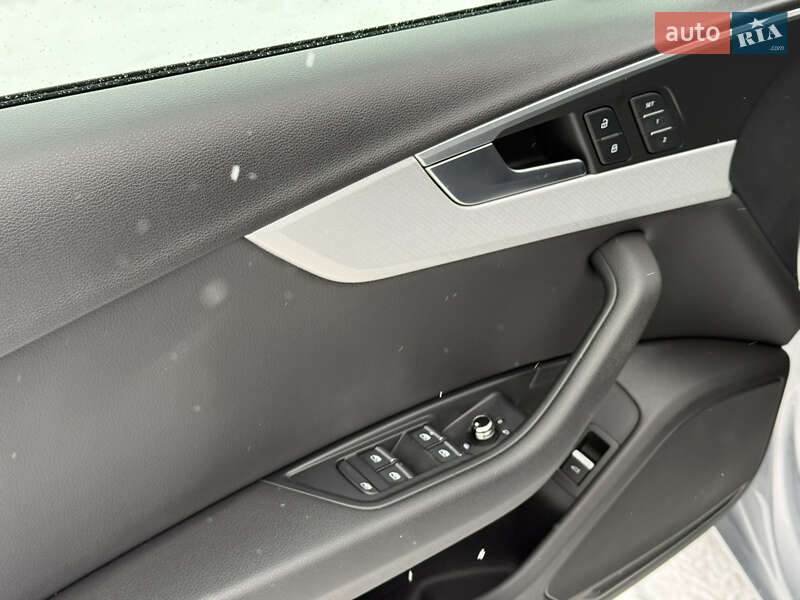 Седан Audi A4 2017 в Киеве