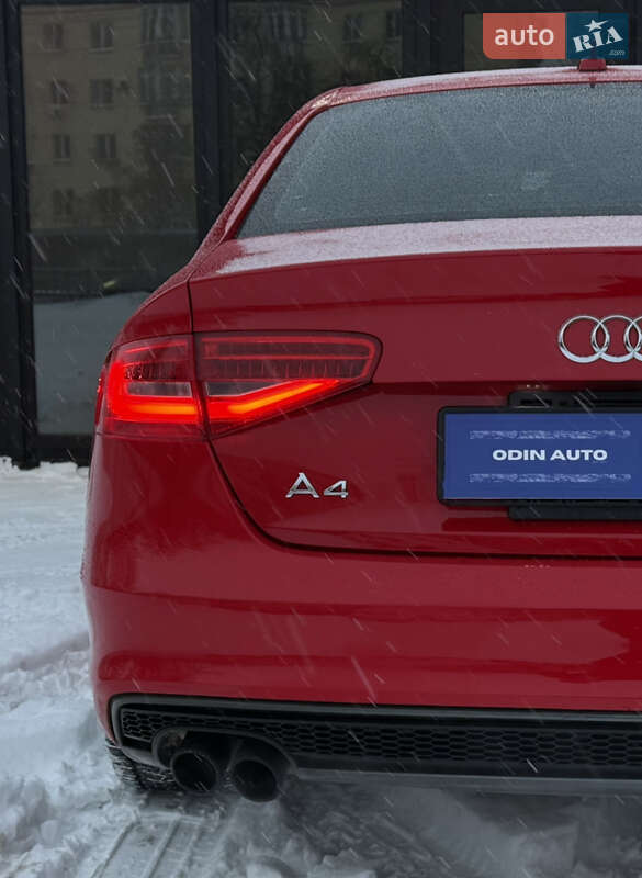Седан Audi A4 2015 в Киеве