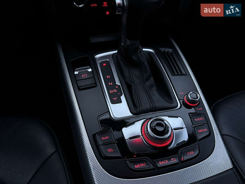 Седан Audi A4 2015 в Киеве