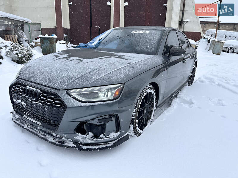 Седан Audi A4 2020 в Буче