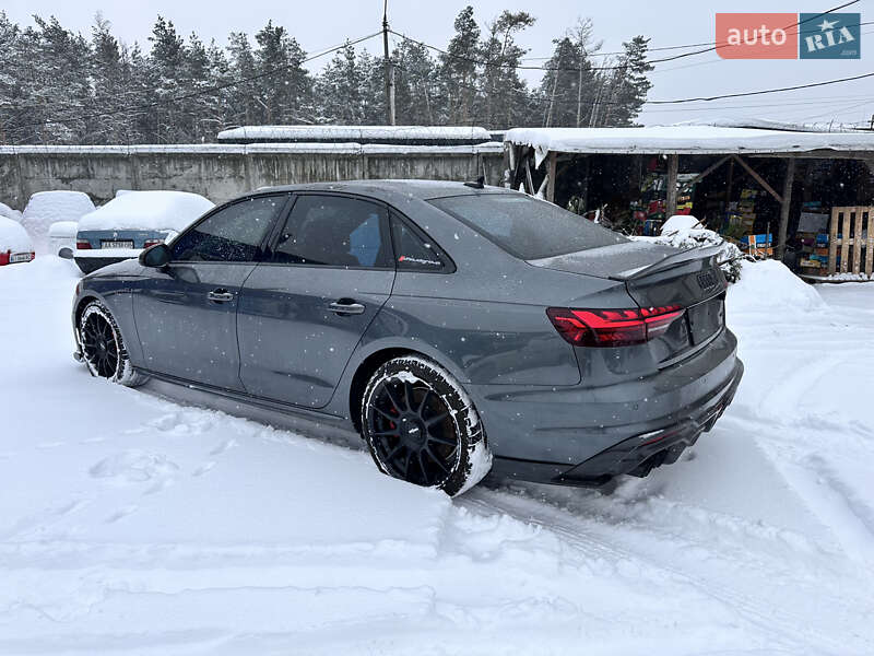 Седан Audi A4 2020 в Буче