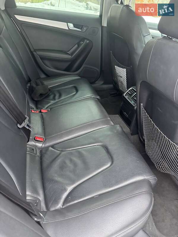 Седан Audi A4 2015 в Ємільчиному