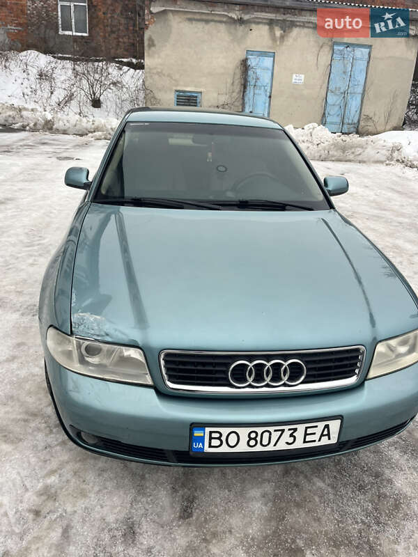 Седан Audi A4 1999 в Чорткове
