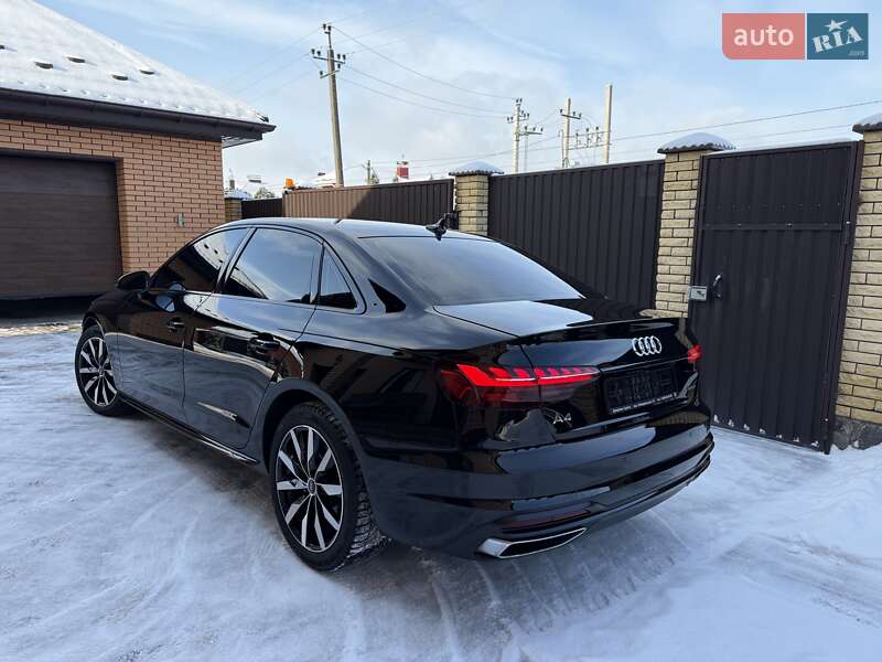 Седан Audi A4 2023 в Вінниці